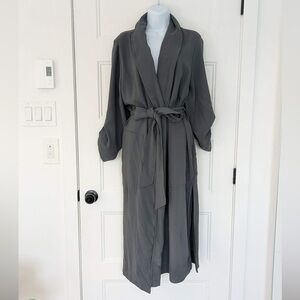 Belle‎ Vere Gray Belted Duster Coat / Wrap Dress Size L